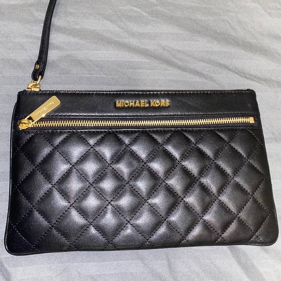 Michael Kors Handbags - Michael Kora black wristlet